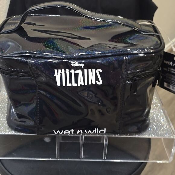Wet-n-Wild X Disney Villains Fairedt & Fiersest Cosmetic Case - Picture 11 of 13
